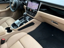 Porsche Macan T AWD 2026