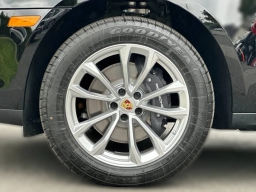 Porsche Macan T AWD 2026