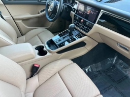 Porsche Macan T AWD 2026