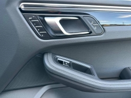 Porsche Macan T AWD 2026