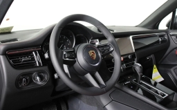 Porsche Macan T AWD 2026