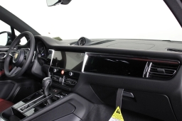 Porsche Macan T AWD 2026