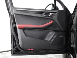 Porsche Macan T AWD 2026