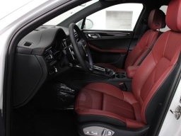 Porsche Macan T AWD 2026