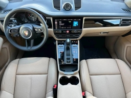 Porsche Macan T AWD 2026