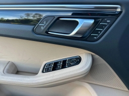 Porsche Macan T AWD 2026