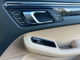 Porsche Macan T AWD 2026