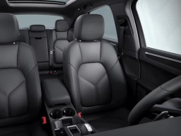 Porsche Macan Base AWD 2026