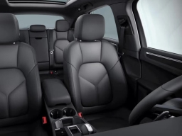 Porsche Macan Base AWD 2026