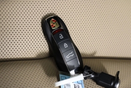 Porsche Macan T AWD 2026