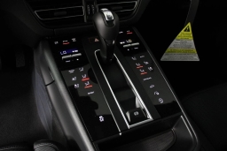 Porsche Macan T AWD 2026