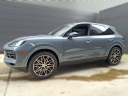 Porsche Cayenne Base AWD 2026