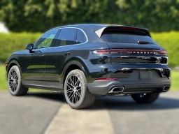 Porsche Cayenne Base AWD 2026