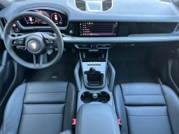 Porsche Cayenne Base AWD 2026