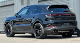 Porsche Cayenne Base AWD 2026