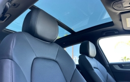 Porsche Cayenne Base AWD 2026