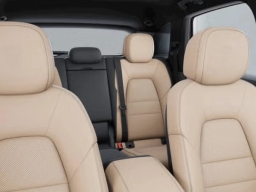 Porsche Cayenne Base AWD 2026