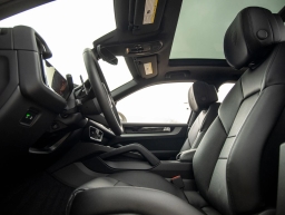 Porsche Cayenne Base AWD 2026