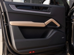 Porsche Cayenne Base AWD 2026