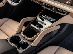 Porsche Cayenne Base AWD 2026