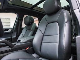 Porsche Cayenne Base AWD 2026