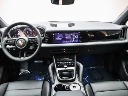 Porsche Cayenne Base AWD 2026