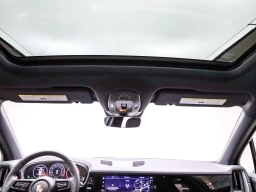 Porsche Cayenne Base AWD 2026