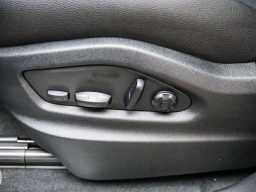 Porsche Cayenne Base AWD 2026