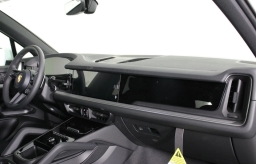 Porsche Cayenne Base AWD 2026