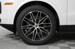 Porsche Cayenne Base AWD 2026