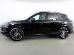 Porsche Cayenne Base AWD 2026