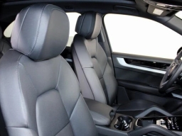 Porsche Cayenne Base AWD 2026