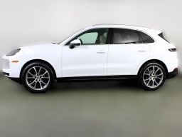 Porsche Cayenne Base AWD 2026