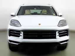 Porsche Cayenne Base AWD 2026