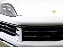 Porsche Cayenne Base AWD 2026