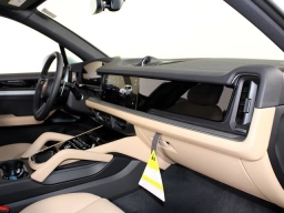 Porsche Cayenne Base AWD 2026