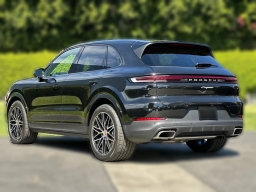 Porsche Cayenne Base AWD 2026