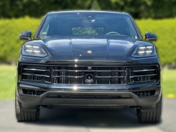 Porsche Cayenne Base AWD 2026