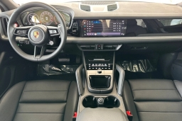 Porsche Cayenne Base AWD 2026