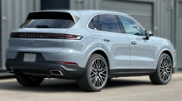 Porsche Cayenne Base AWD 2026
