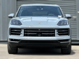 Porsche Cayenne Base AWD 2026