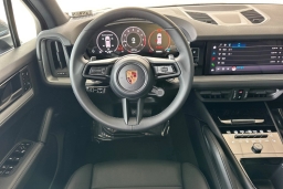 Porsche Cayenne Base AWD 2026