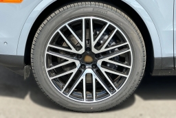 Porsche Cayenne Base AWD 2026