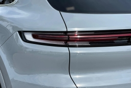 Porsche Cayenne Base AWD 2026