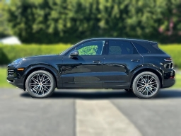 Porsche Cayenne Base AWD 2026