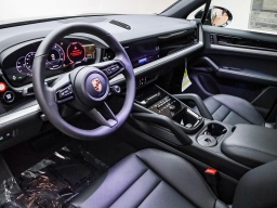 Porsche Cayenne Base AWD 2026