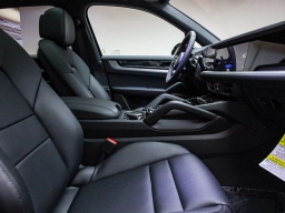 Porsche Cayenne Base AWD 2026