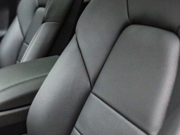 Porsche Cayenne Base AWD 2026