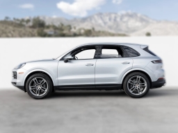 Porsche Cayenne Base AWD 2025