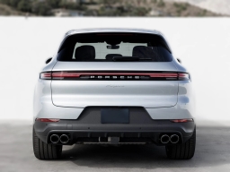 Porsche Cayenne Base AWD 2025